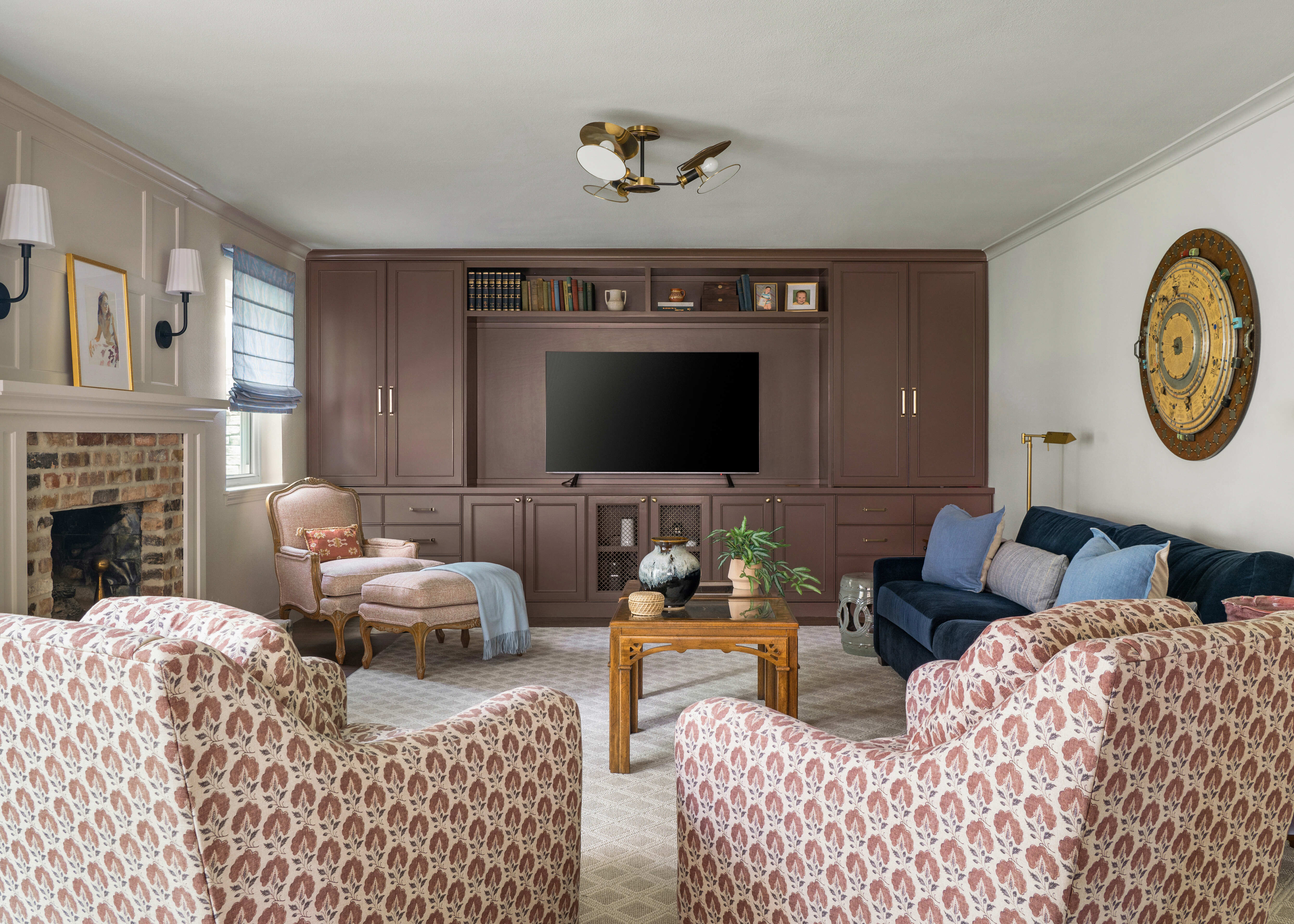 Living room addition with built-in and fireplace Houston — Matt Baker Contracting